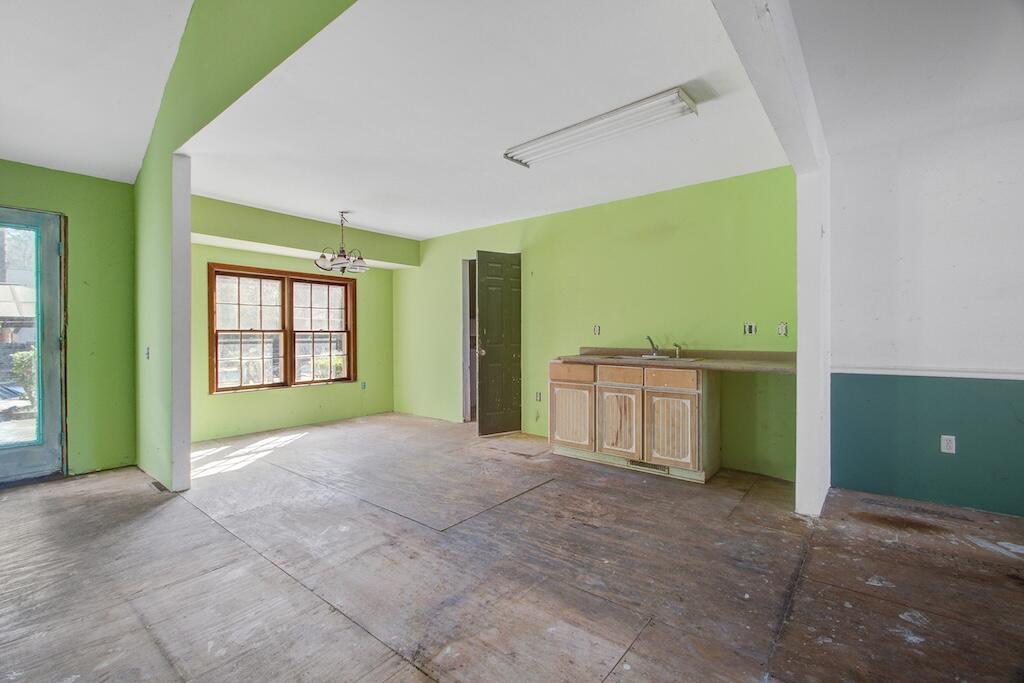 108 Cherry Hill Avenue