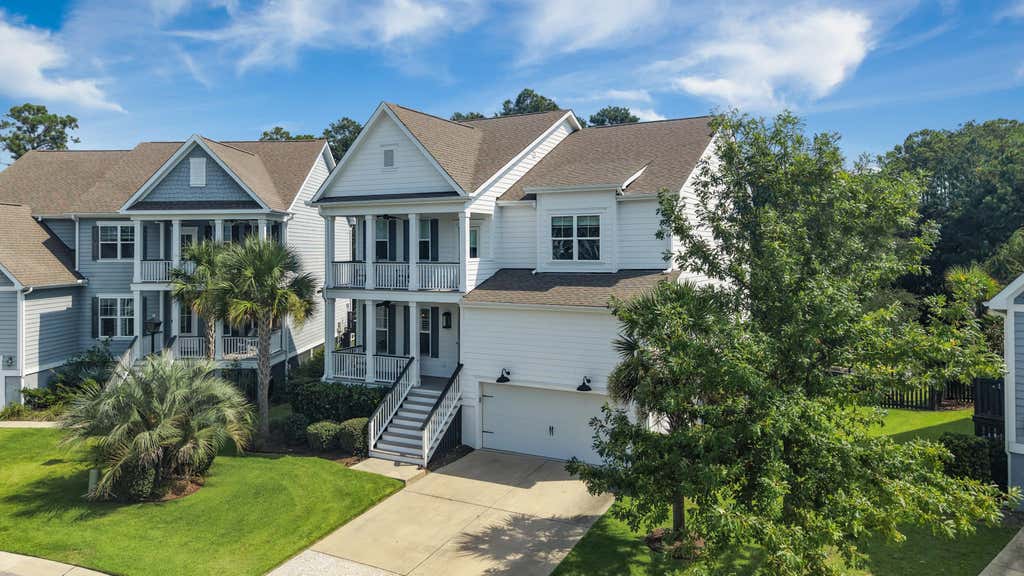 Photo of 1640 Fort Palmetto Circle, Mount Pleasant, SC 29466 (MLS # 26023262)