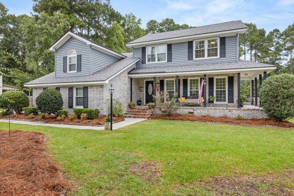 Photo of 1033 Trotters Boulevard, Summerville, SC 29483 (MLS # 26026751)