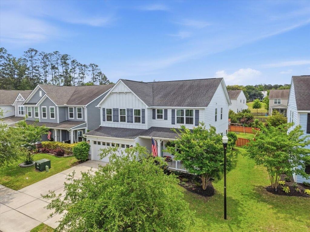 Photo of 208 Lynx Lane, Summerville, SC 29483 (MLS # 26014494)