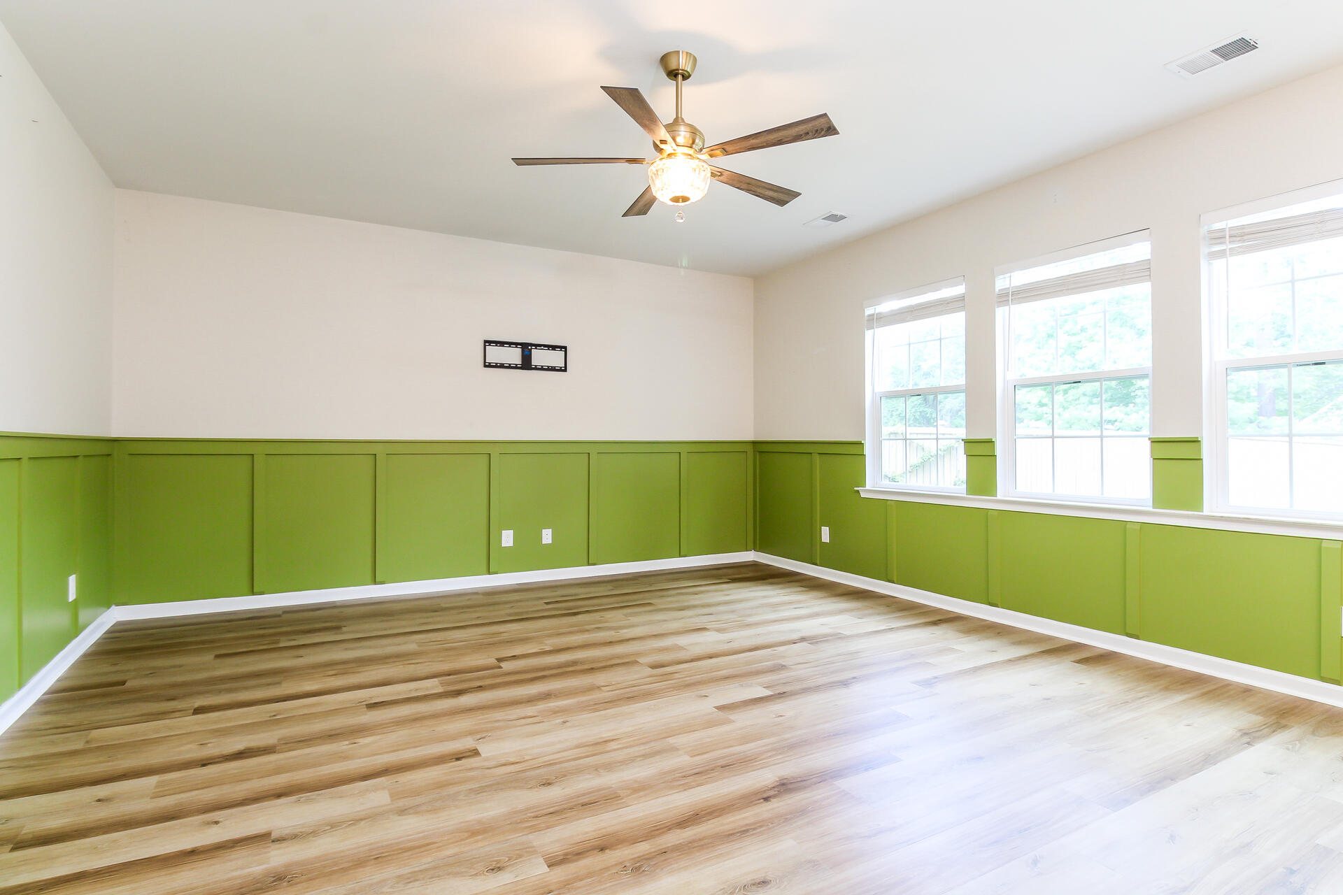 1006 Mossy Rock Drive