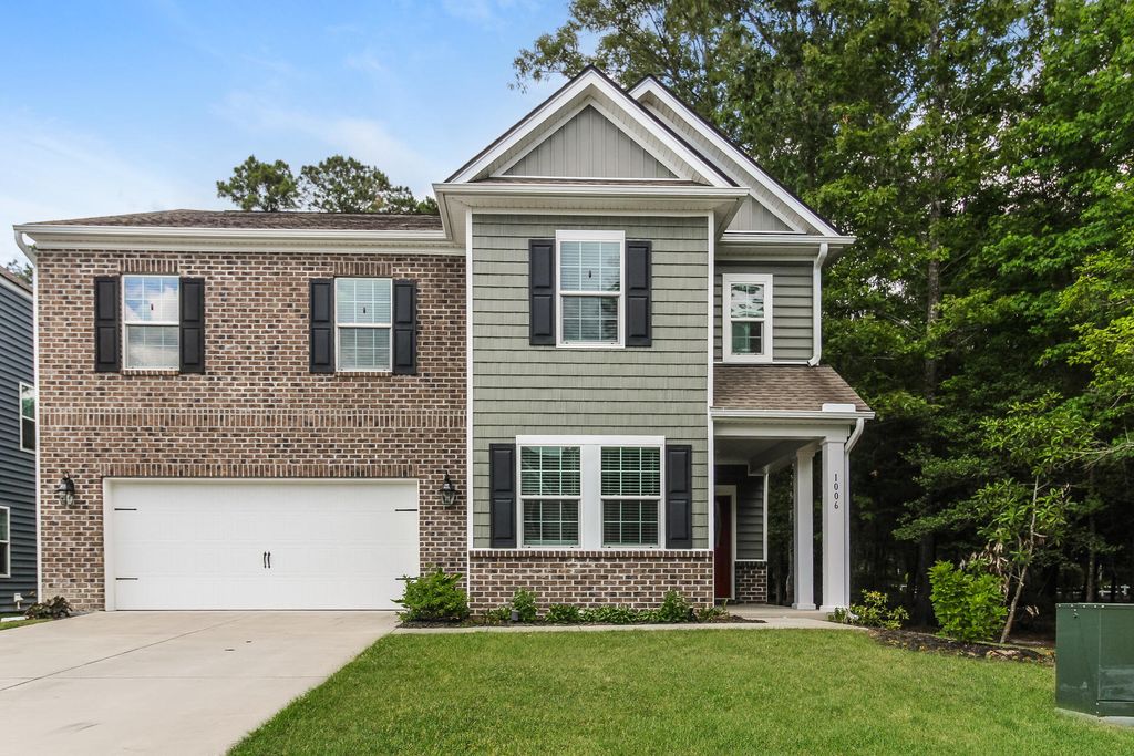 Photo of 1006 Mossy Rock Drive, Summerville, SC 29485 (MLS # 26015213)