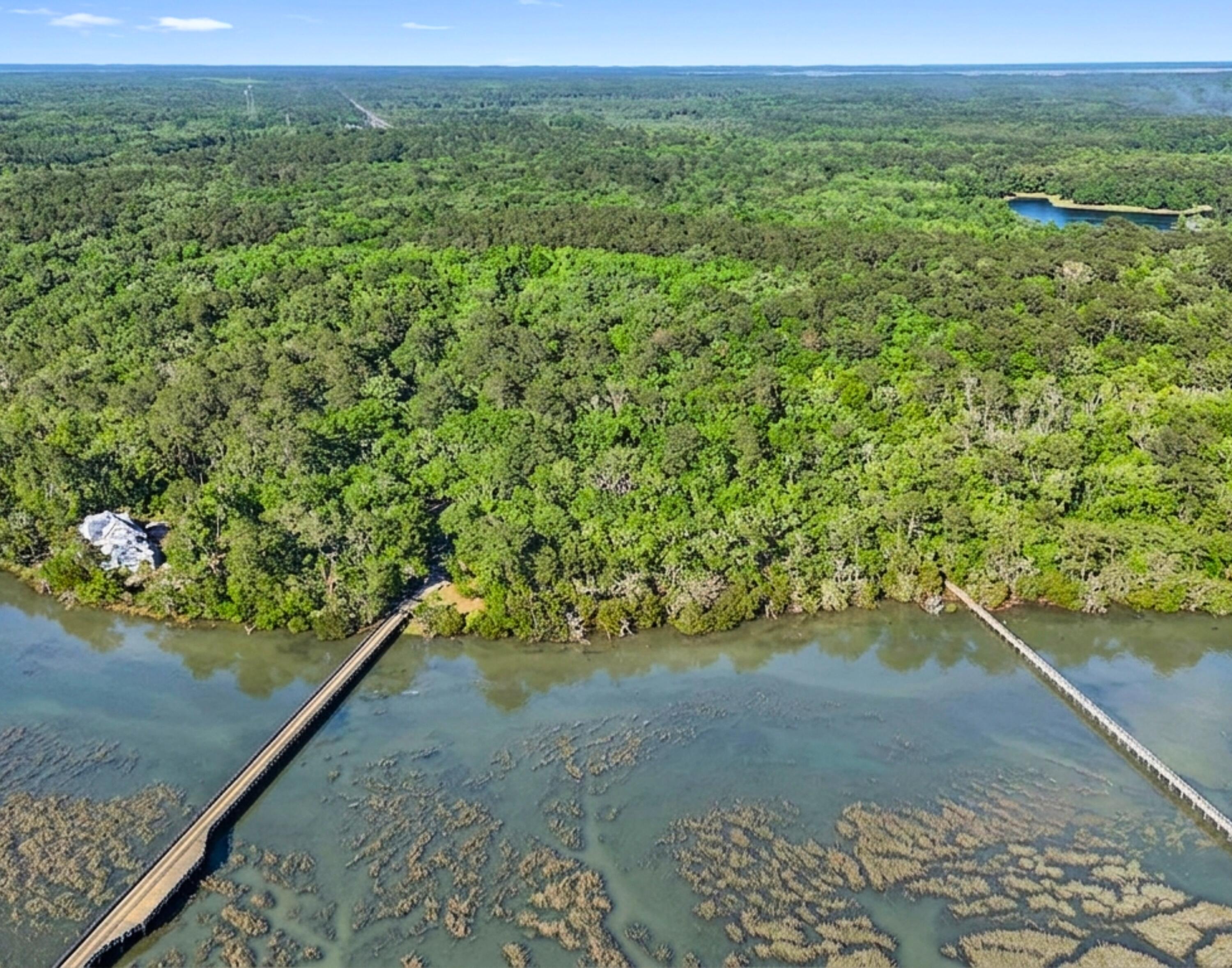 75 Island Way