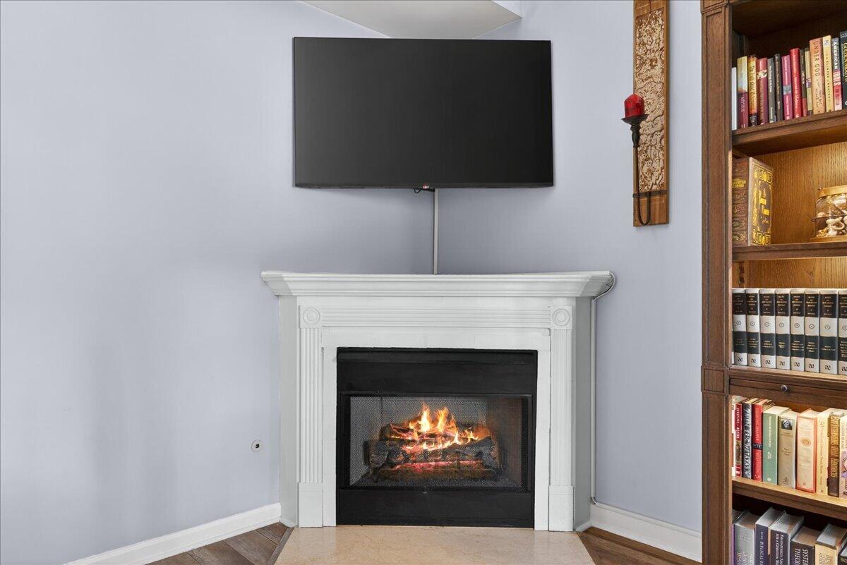 8149 Shadow Oak Drive