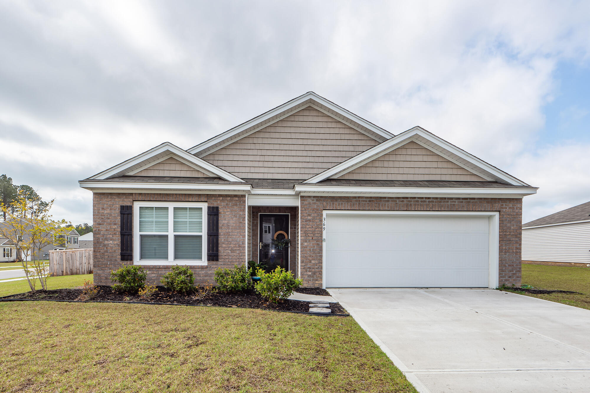 369 Spruce Ivy Street