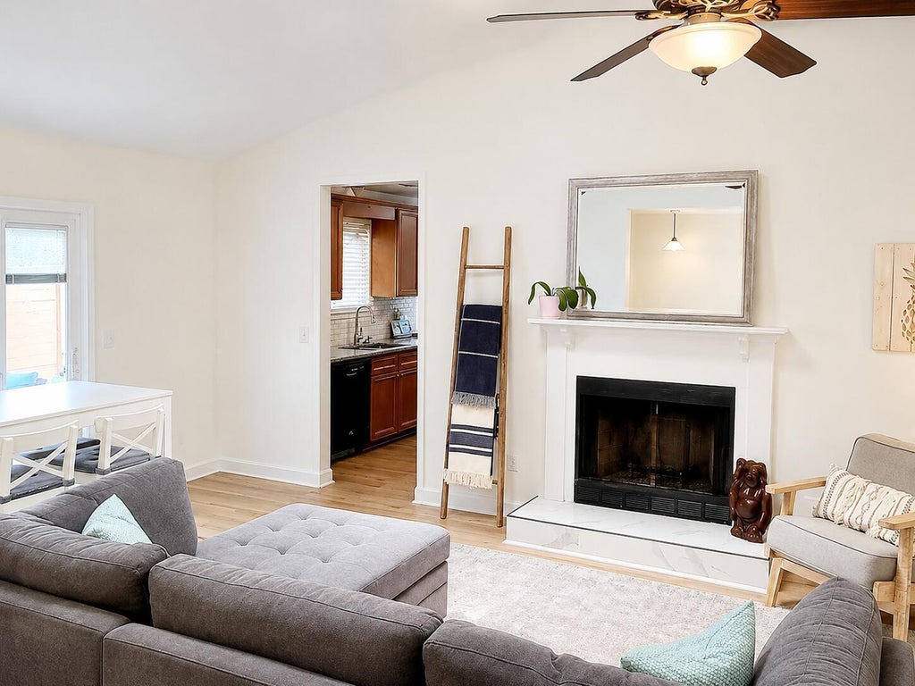 Photo of 1129 Astor Drive, Mount Pleasant, SC 29464 (MLS # 26024557)