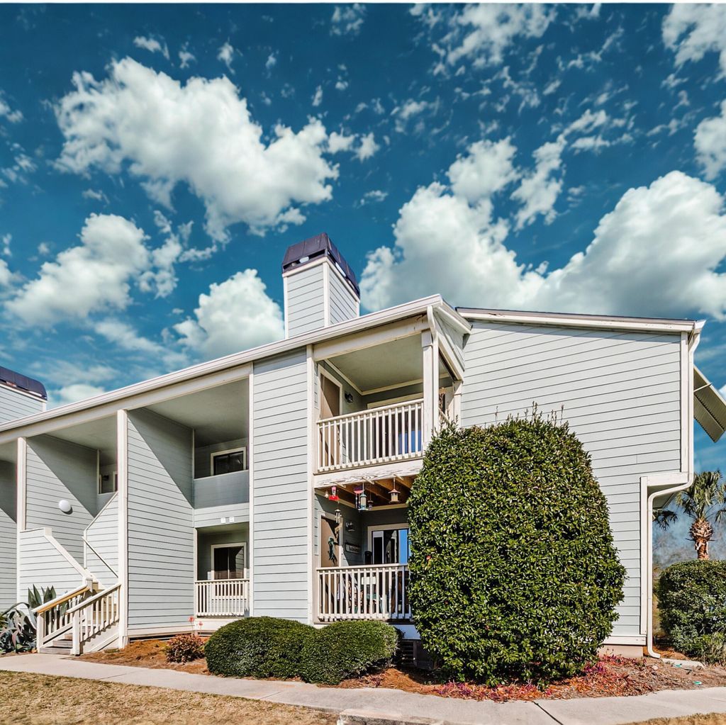 Photo of 1481 Center Street Ext Ext #Apt 504, Mount Pleasant, SC 29464 (MLS # 26002833)