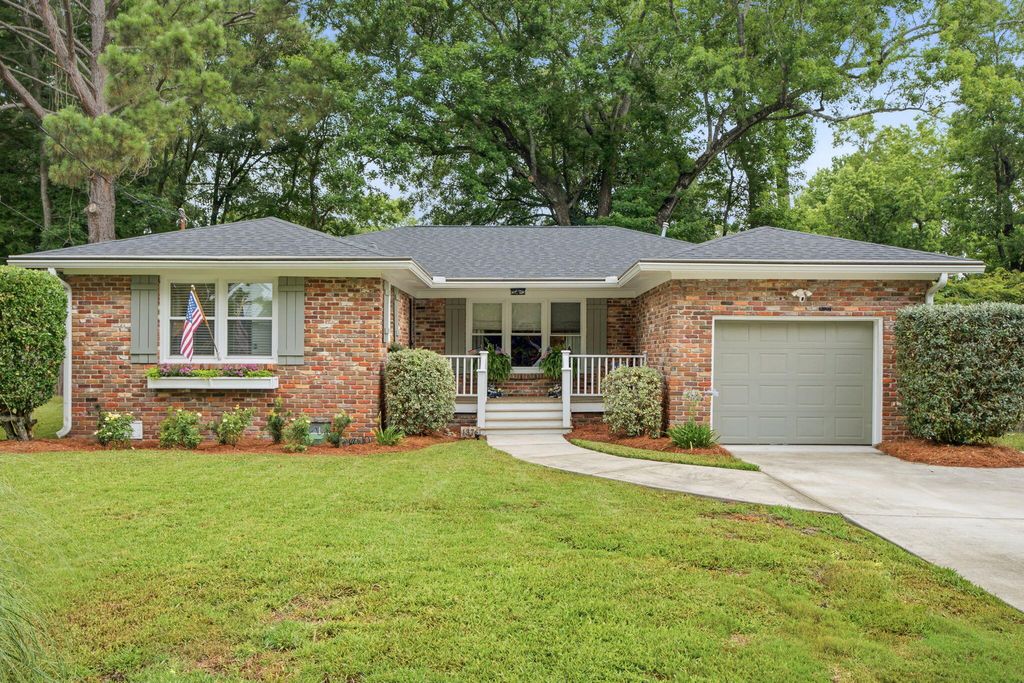 Photo of 1376 Fairfield Avenue, Charleston, SC 29407 (MLS # 26017637)