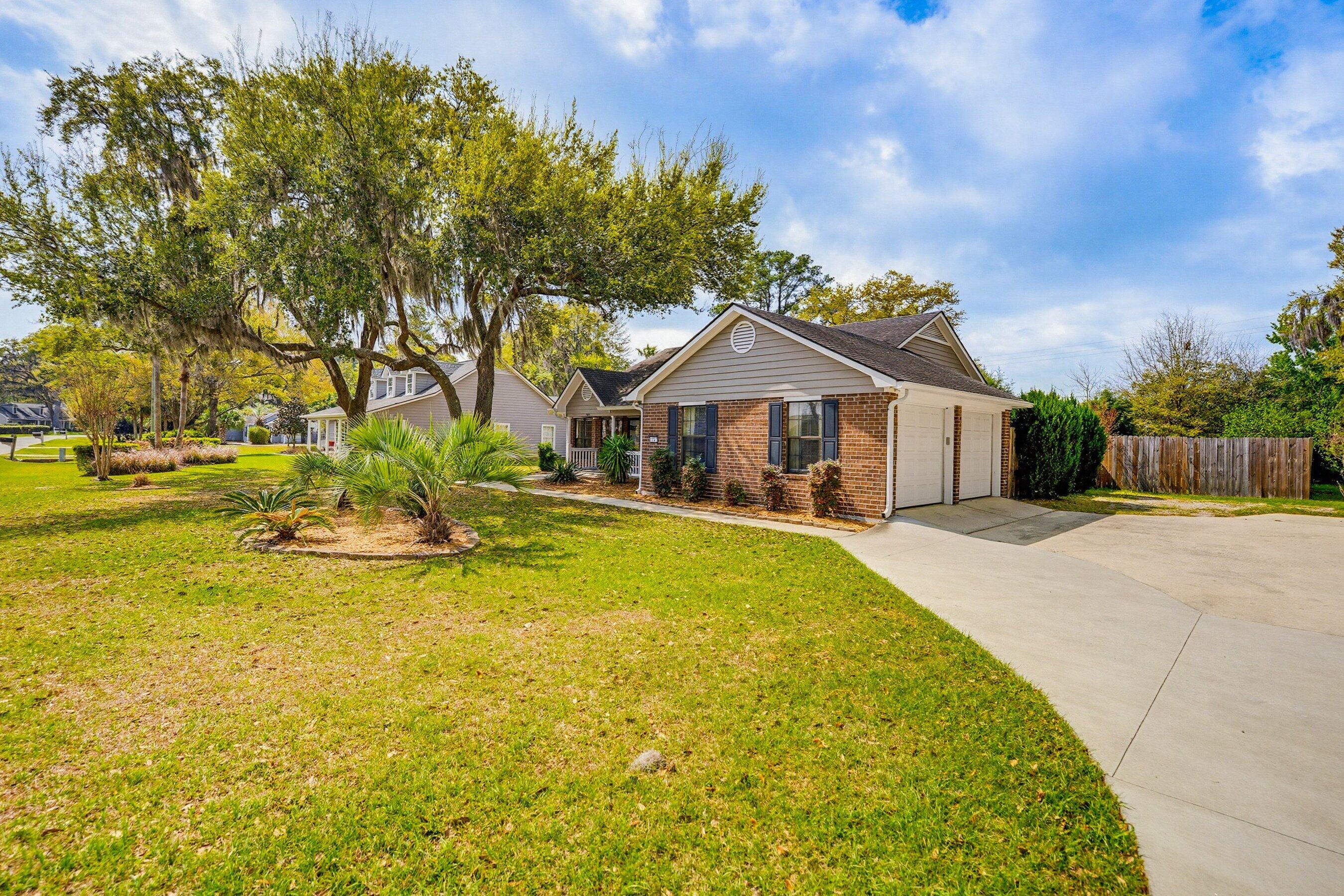 1037 Otter Circle