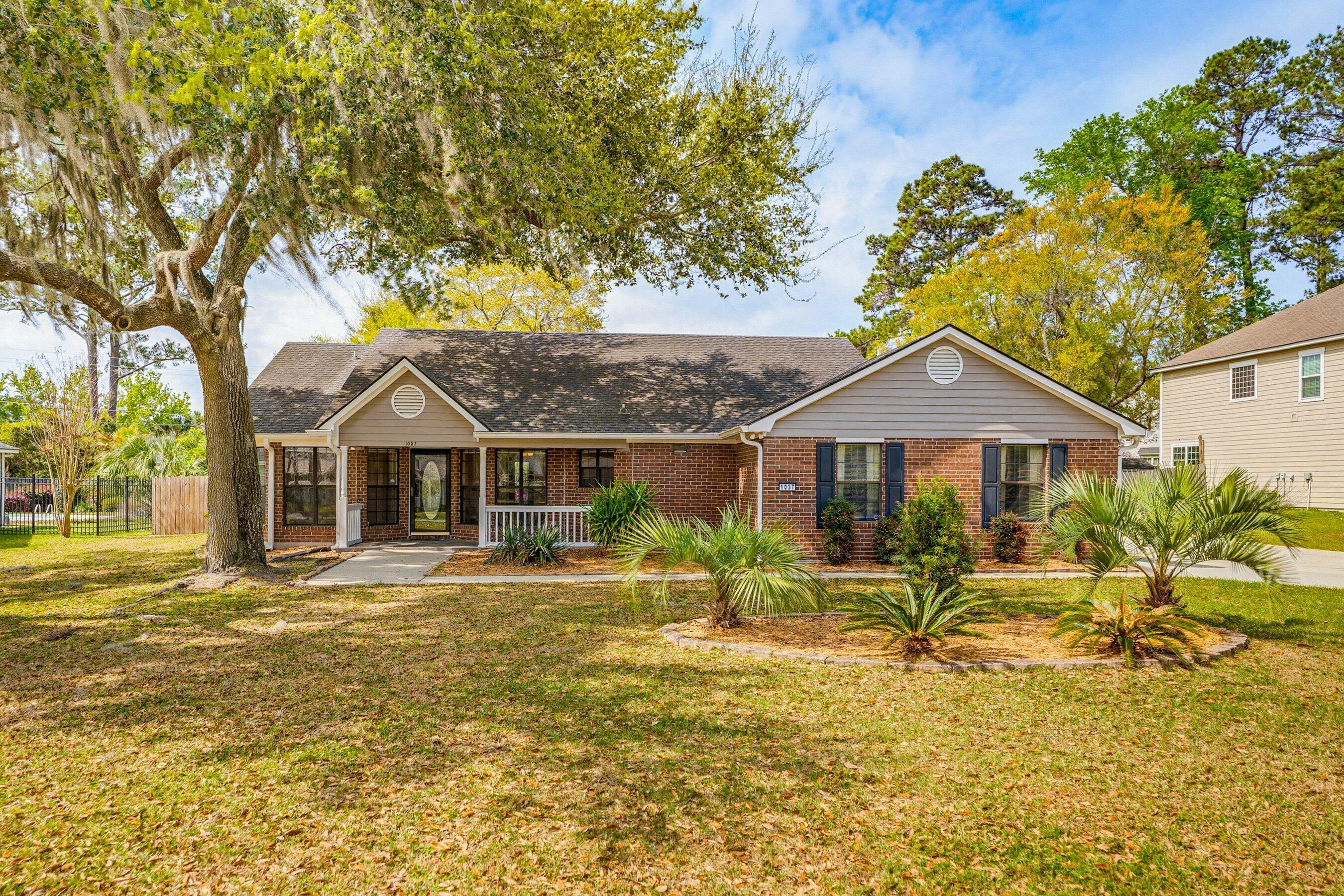 1037 Otter Circle