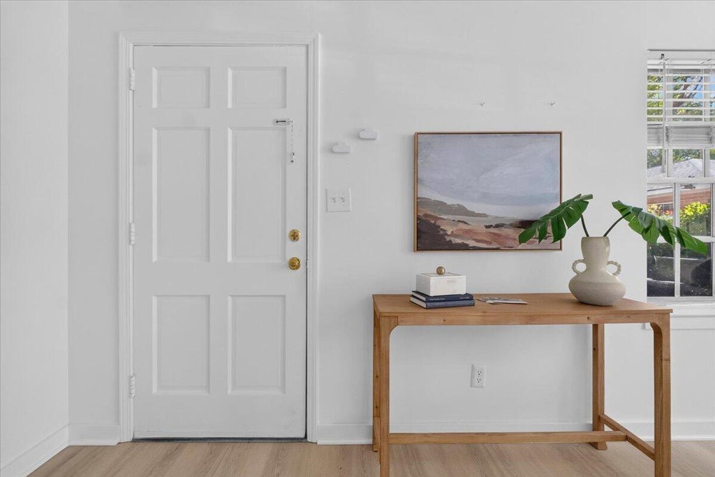 Photo of 173 Rutledge Avenue #Apt M, Charleston, SC 29403 (MLS # 26018440)
