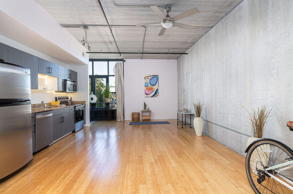 1 Cool Blow Street 337