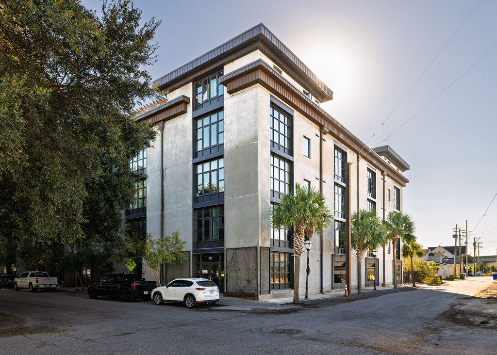 1 Cool Blow Street 337