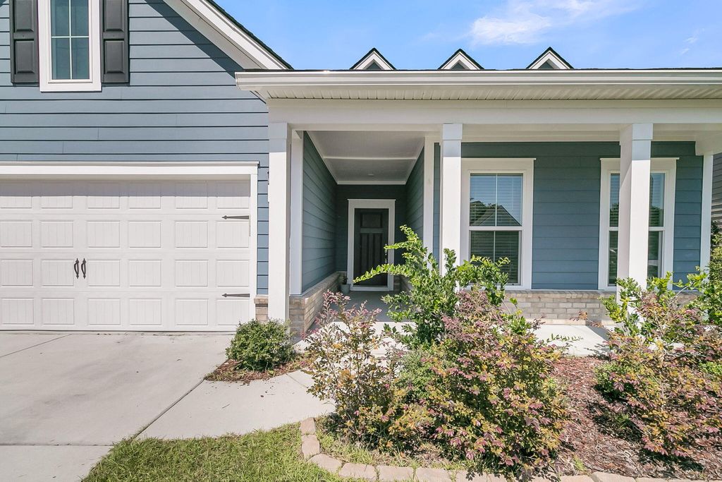 Photo of 6244 Woodsedge Court, Hollywood, SC 29449 (MLS # 25023507)