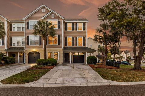 Photo of 2923 Woodland Park Drive, Mount Pleasant, SC 29466 (MLS # 26009570)