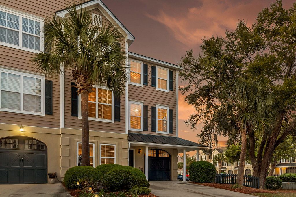 Photo of 2923 Woodland Park Drive, Mount Pleasant, SC 29466 (MLS # 26009570)