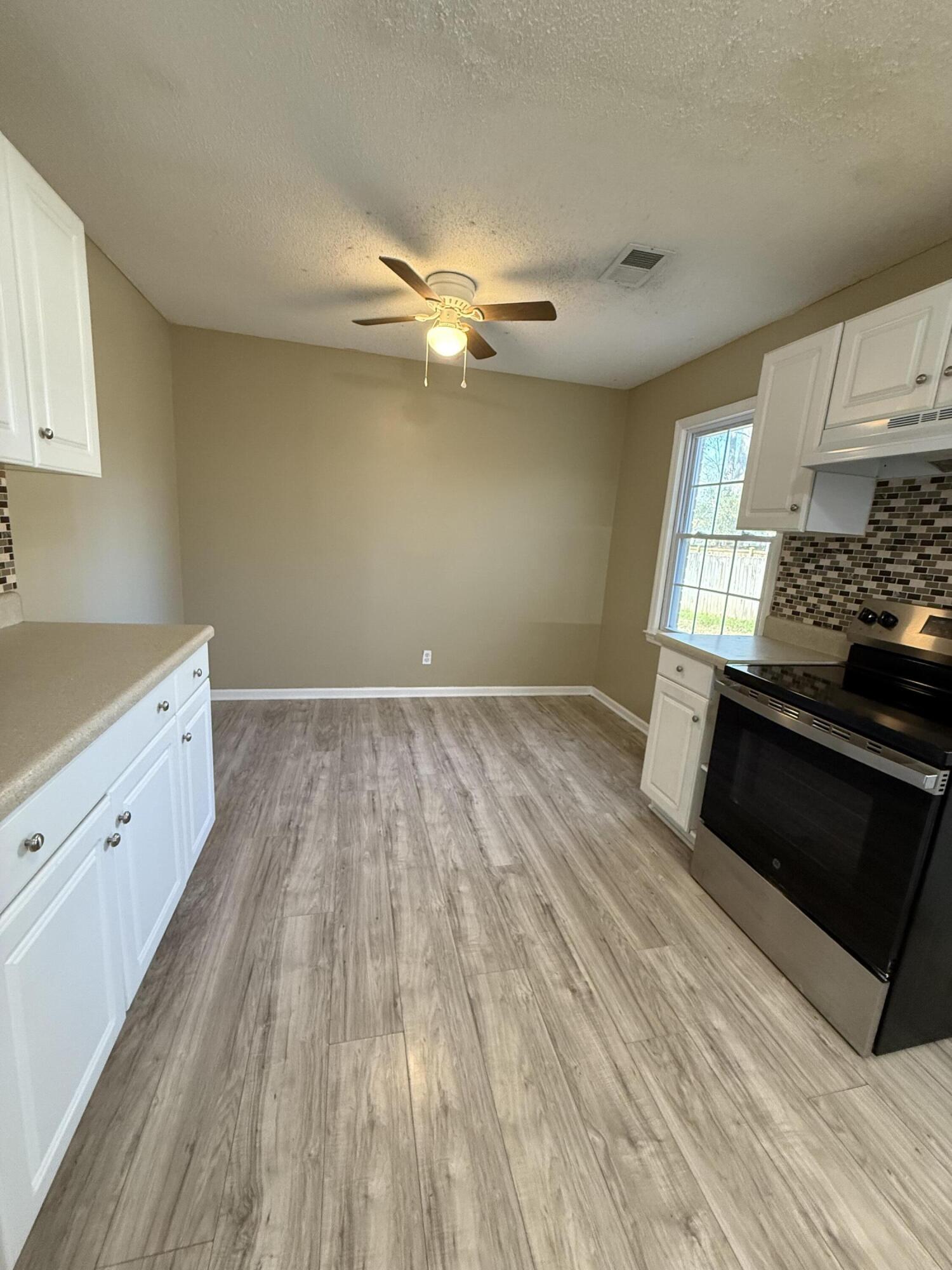 6983 Vista Court