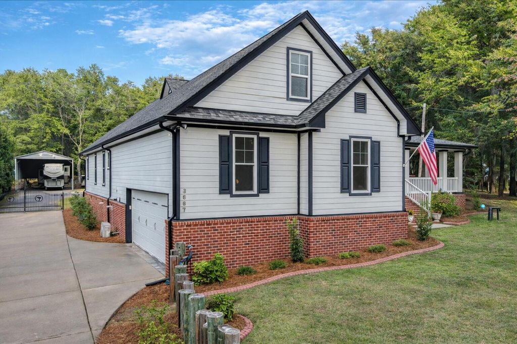 Photo of 3687 Princess Pond Road, Summerton, SC 29148 (MLS # 26012093)