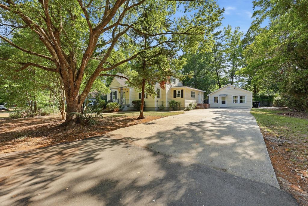 Photo of 27 Oak Forest Drive, Charleston, SC 29407 (MLS # 26011728)