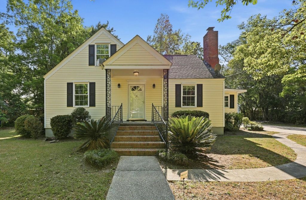 Photo of 27 Oak Forest Drive, Charleston, SC 29407 (MLS # 26011728)