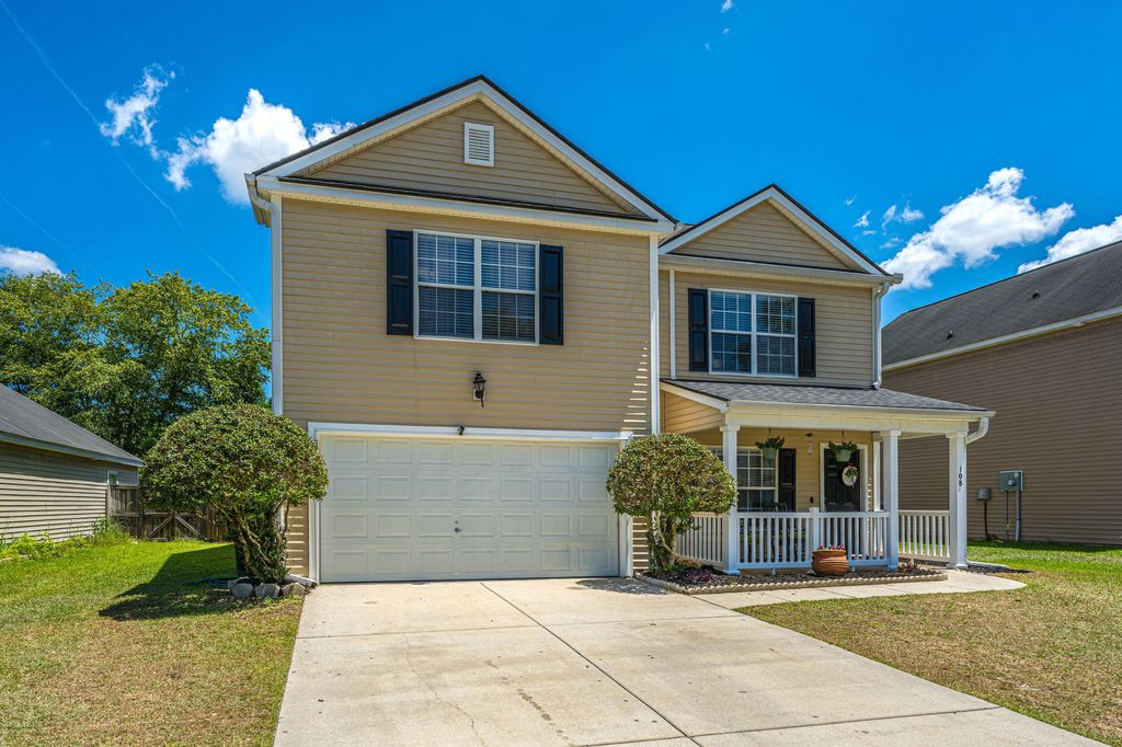 Photo of 108 Tyron Road, Summerville, SC 29483 (MLS # 26014998)