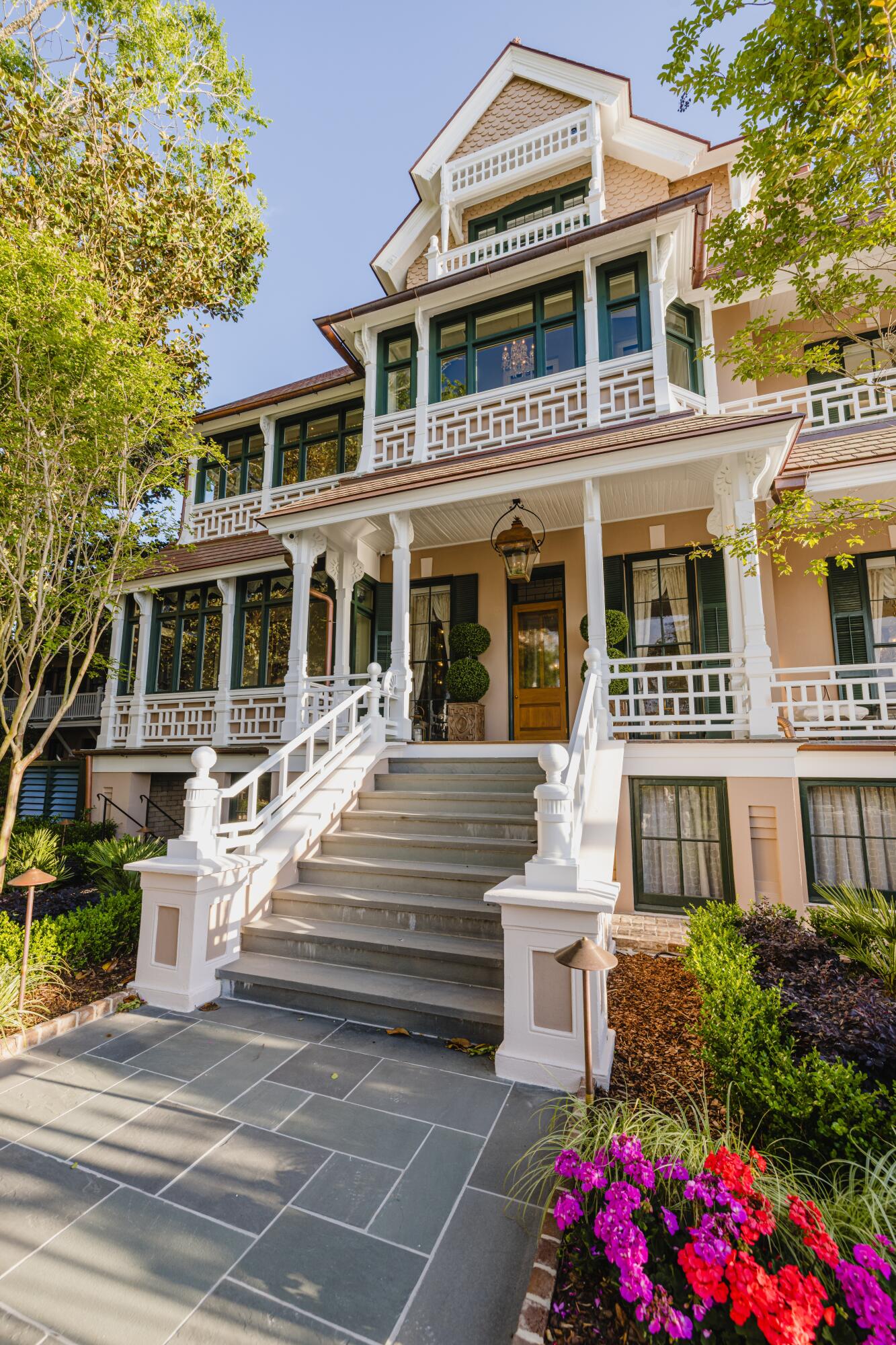 25 East Battery Street