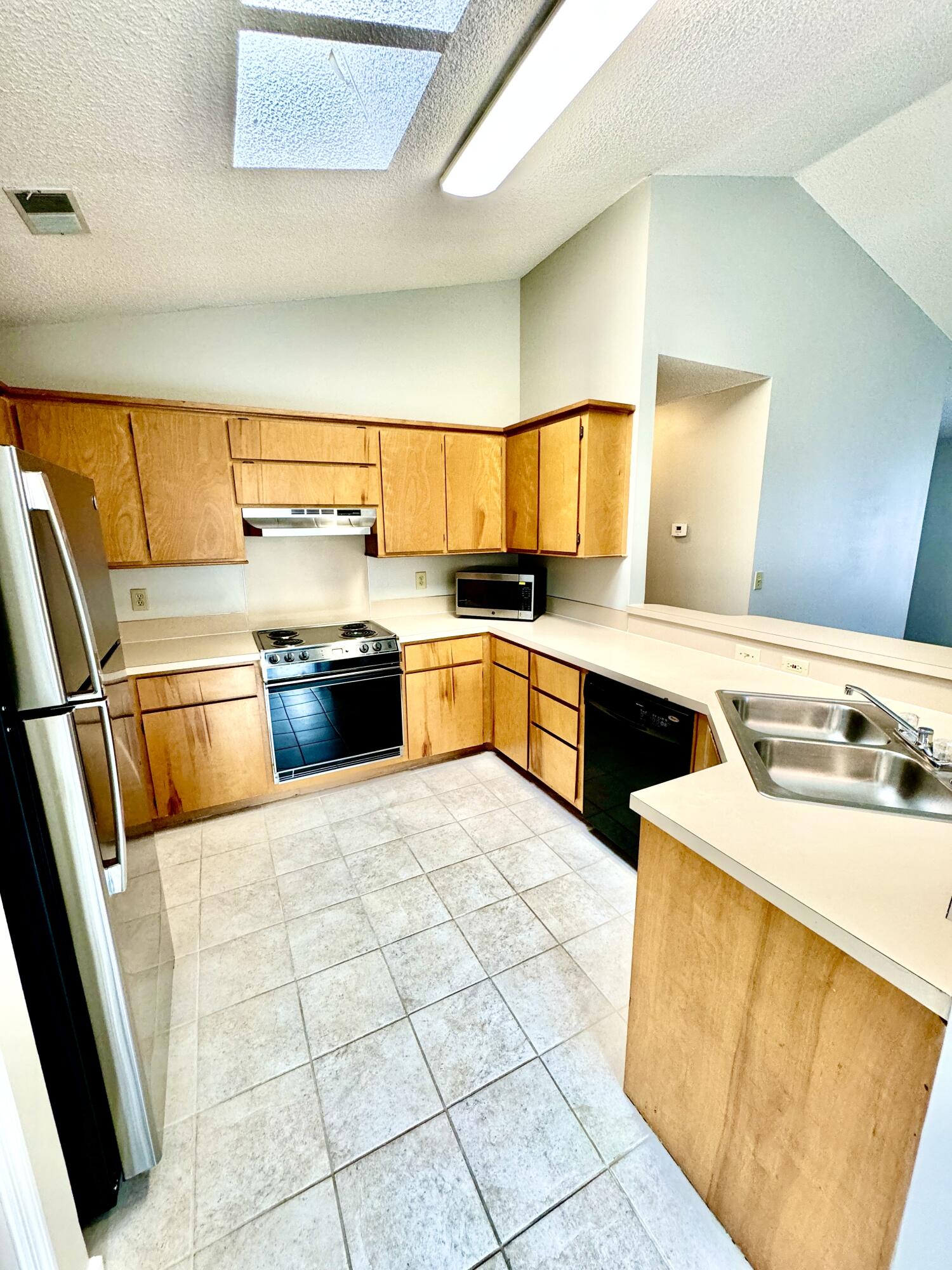 8693 Blackshear Court