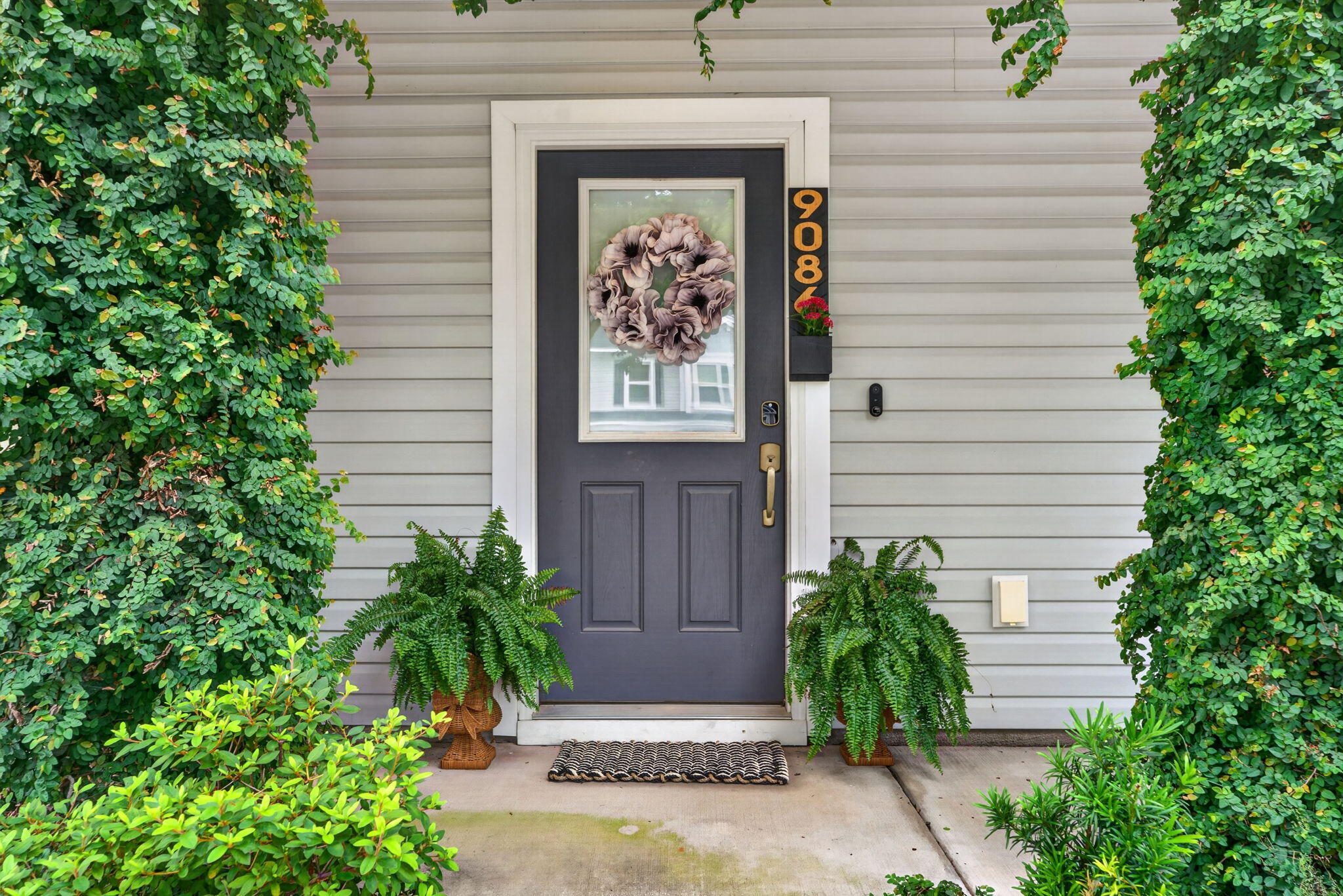 9086 Parlor Drive