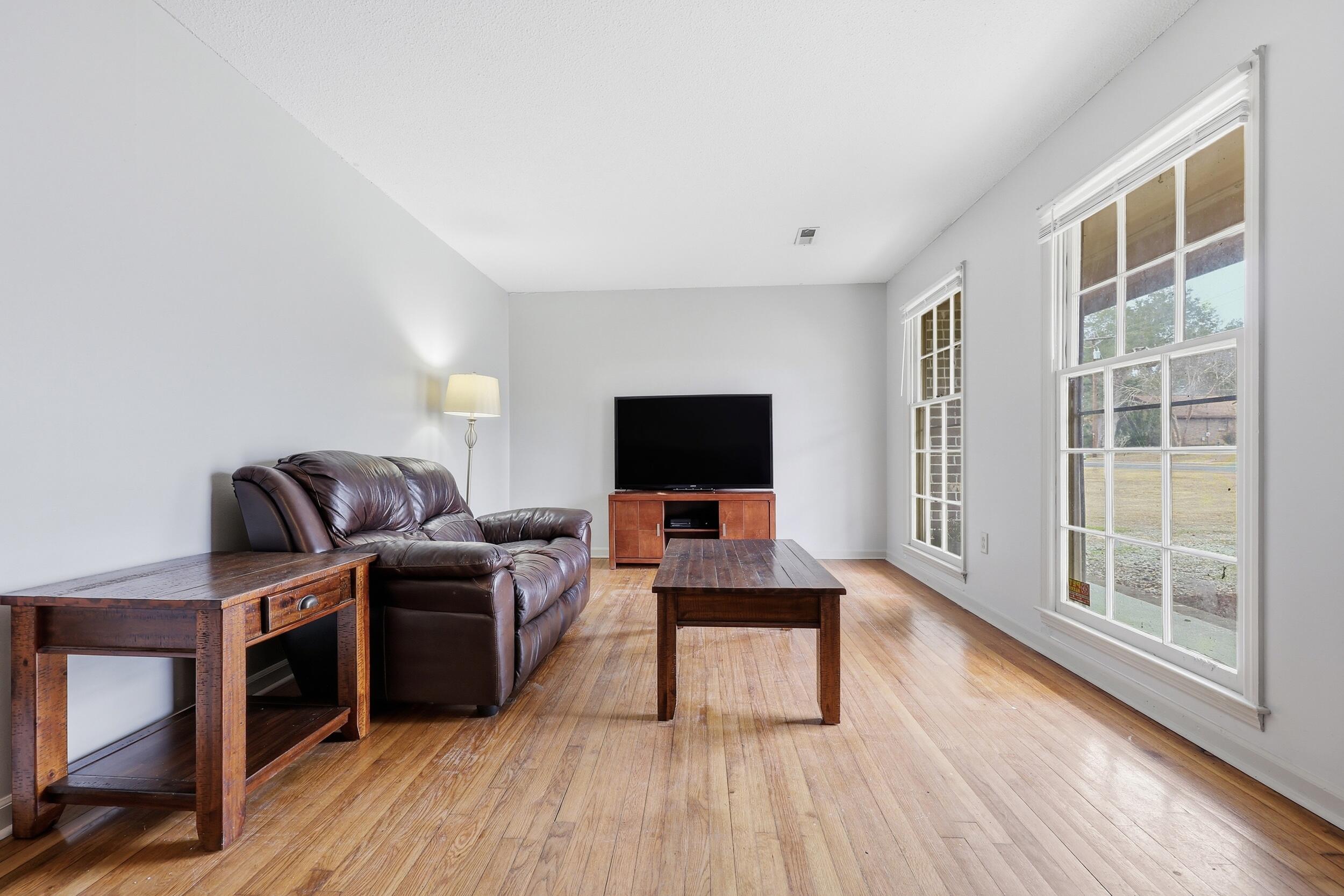 1330 Dennis Boulevard