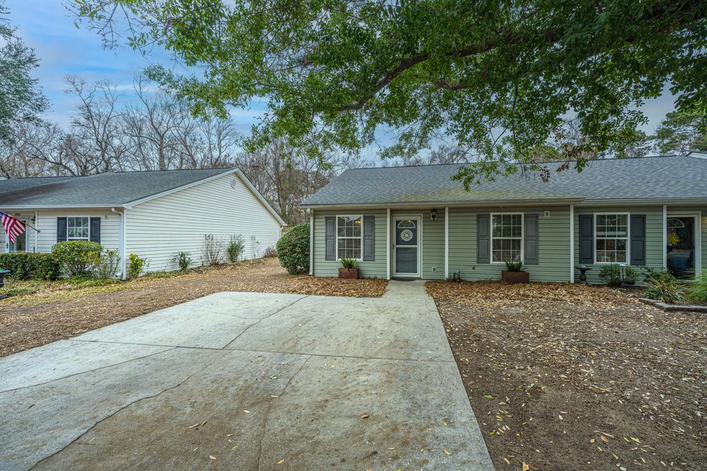 Photo of 1573 Blaze Lane, Charleston, SC 29412 (MLS # 26003769)