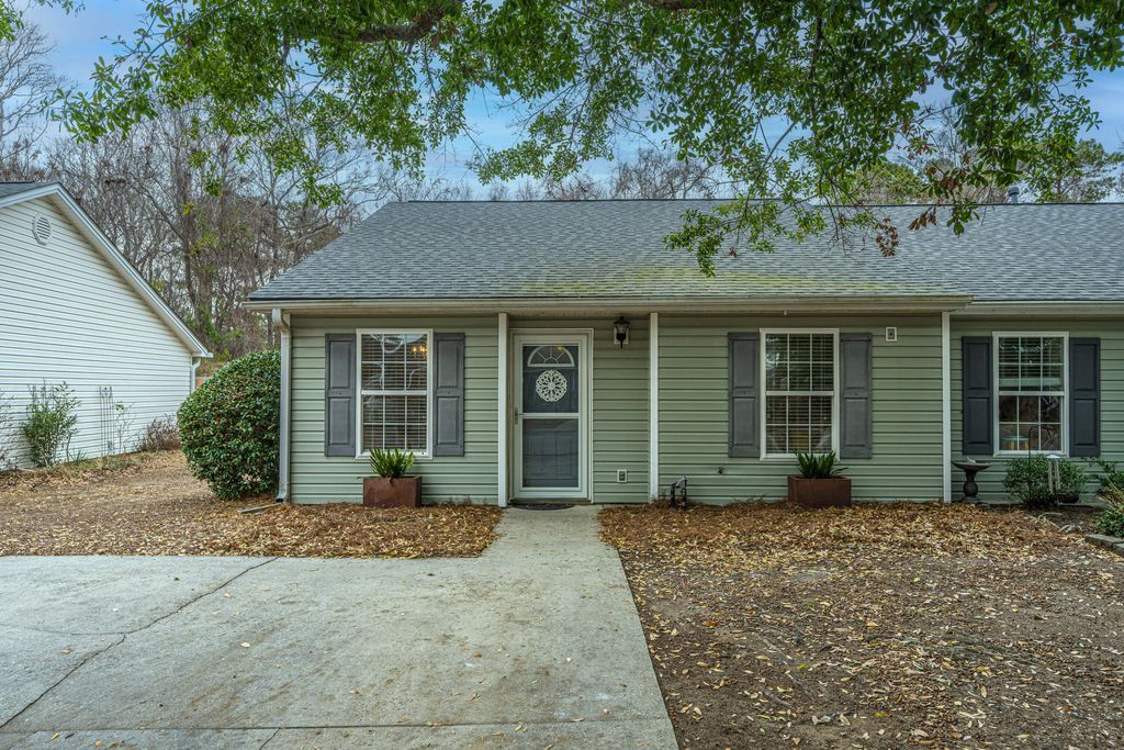 Photo of 1573 Blaze Lane, Charleston, SC 29412 (MLS # 26003769)