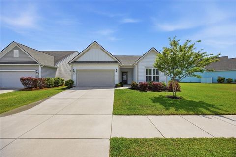 Photo of 6231 Woodsedge Court, Hollywood, SC 29449 (MLS # 26010632)