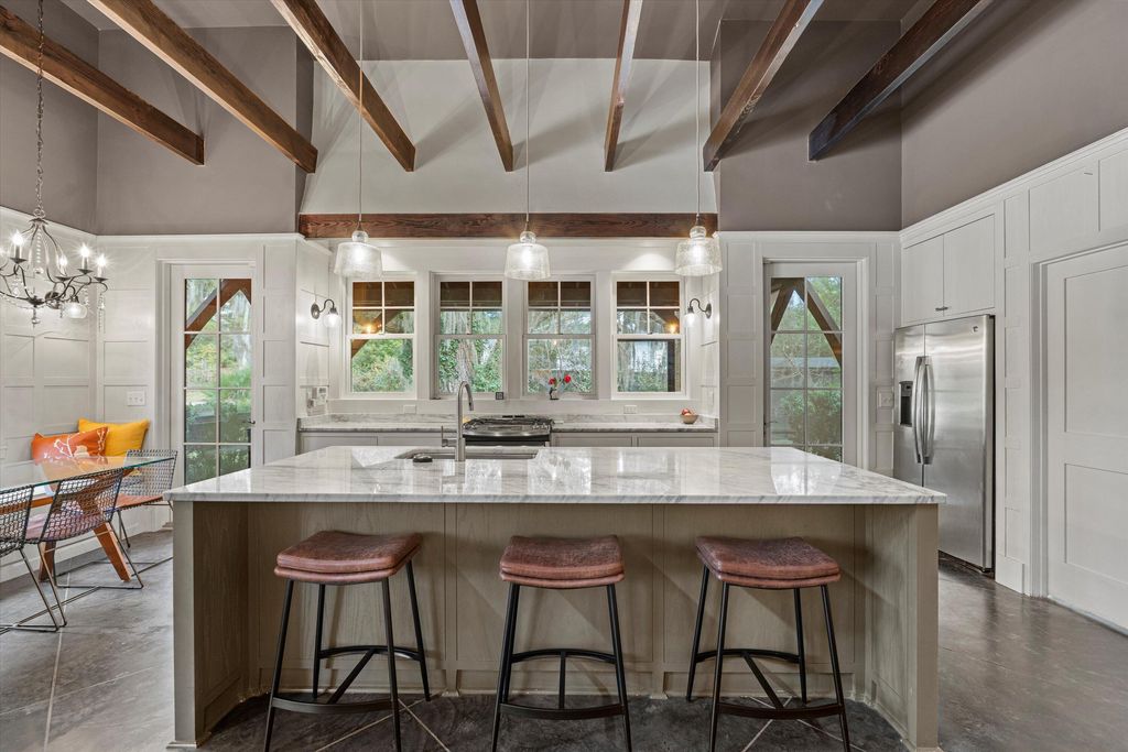 Photo of 2302 Stuart Street, Beaufort, SC 29902 (MLS # 26004008)