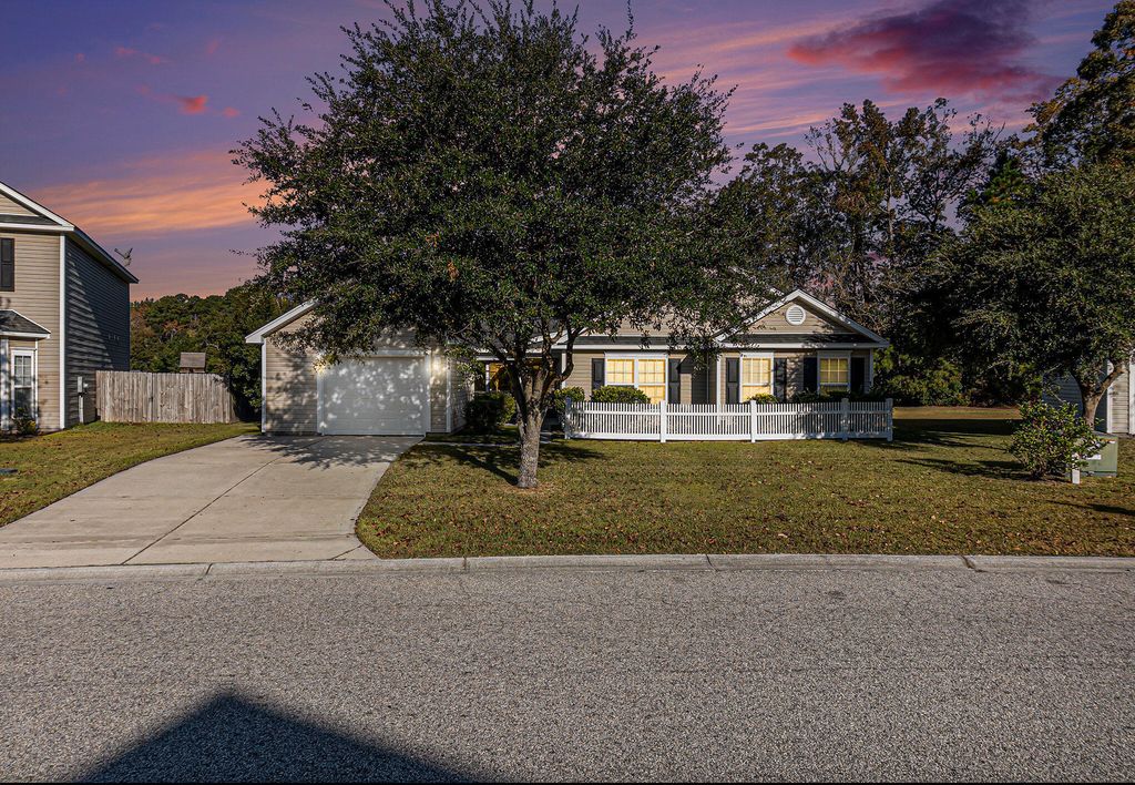 Photo of 504 Savannah River Drive, Summerville, SC 29485 (MLS # 25030976)