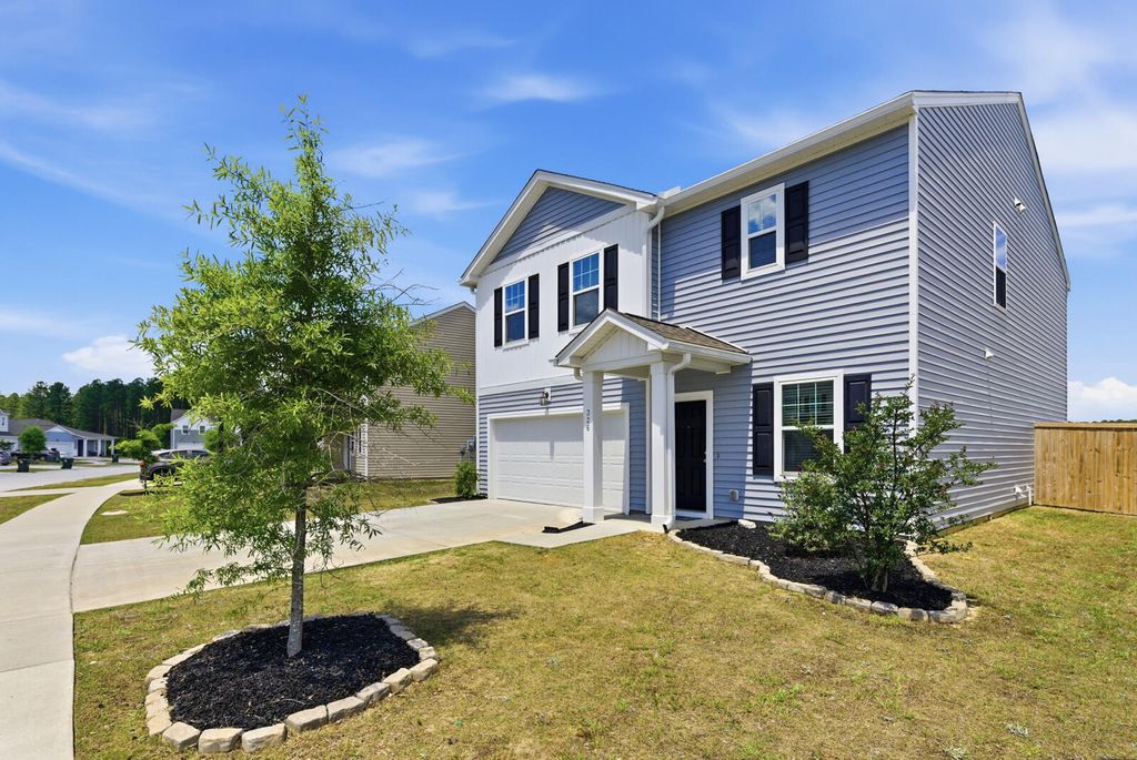 Photo of 326 Sedona Drive, Summerville, SC 29486 (MLS # 26013155)
