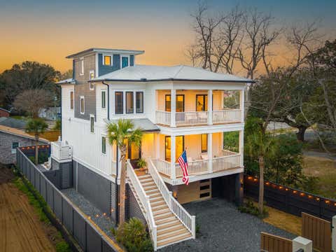 Photo of 121 Simmons Street, Mount Pleasant, SC 29464 (MLS # 26018821)