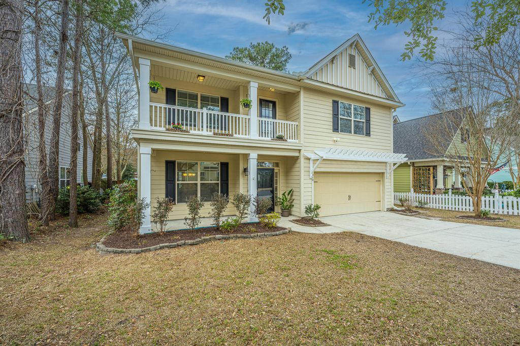 Photo of 218 Comiskey Park Circle, Summerville, SC 29485 (MLS # 26003817)