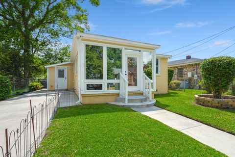 Photo of 958 Battery Avenue, Charleston, SC 29407 (MLS # 25019600)