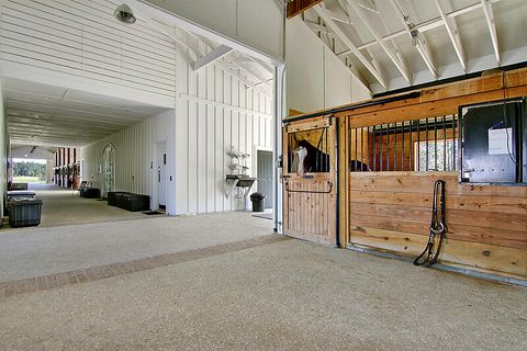 listing image 114