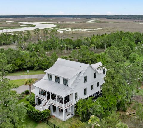 A home in Awendaw