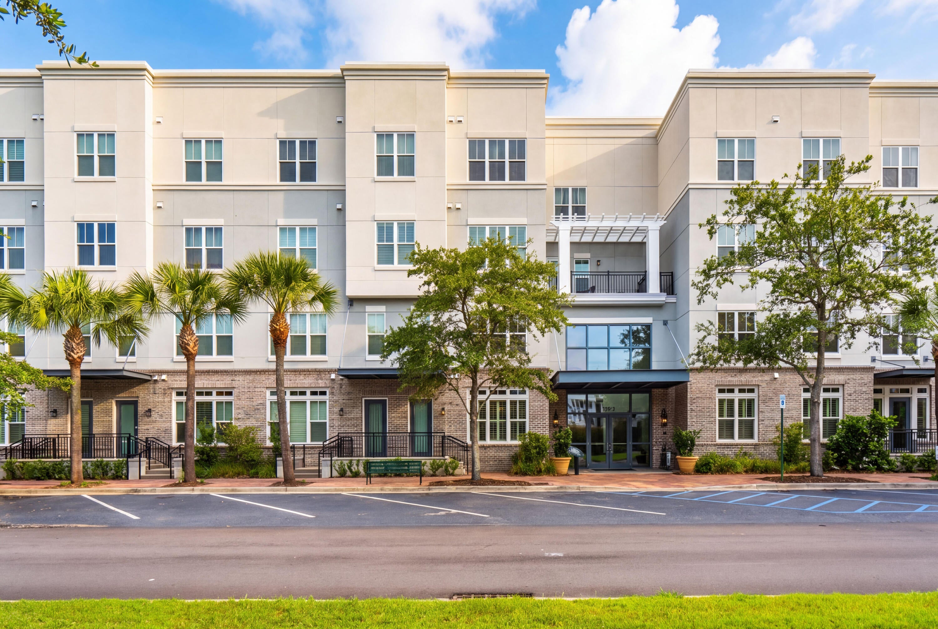 200 River Landing Drive Unit 102a, Charleston, SC, 29492