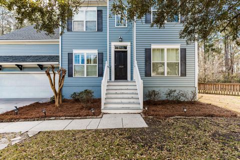 Photo of 1905 Bristle Pine Court, Mount Pleasant, SC 29466 (MLS # 26005273)