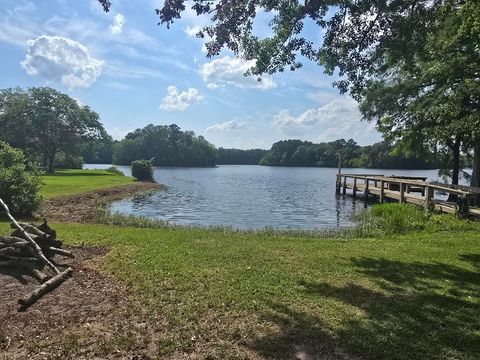 304 Fountain Lake Drive Eutawville SC 29048