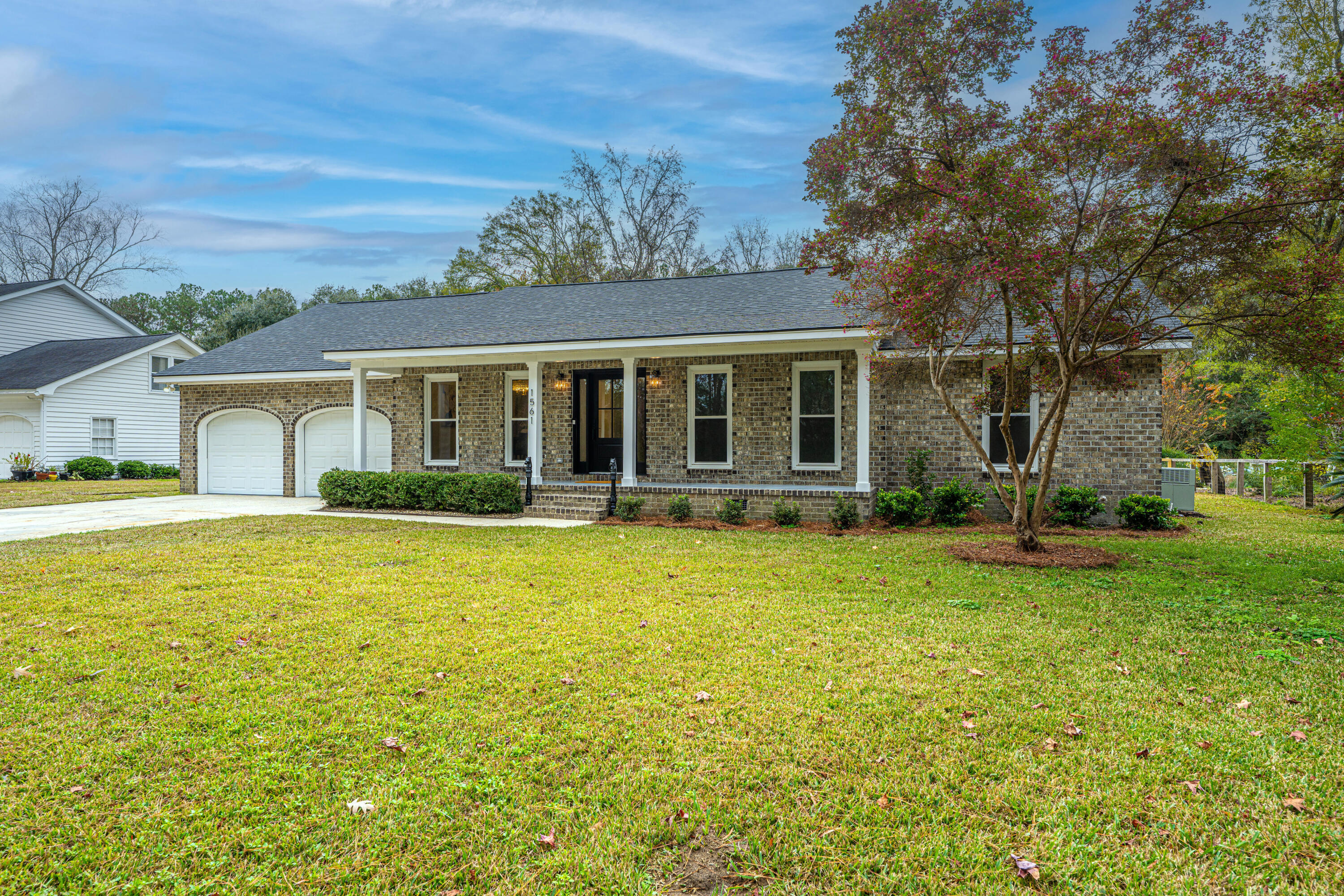 1561 Montclair Street