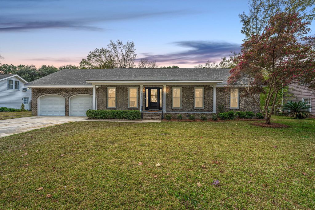 Photo of 1561 Montclair Street, Charleston, SC 29407 (MLS # 25032180)