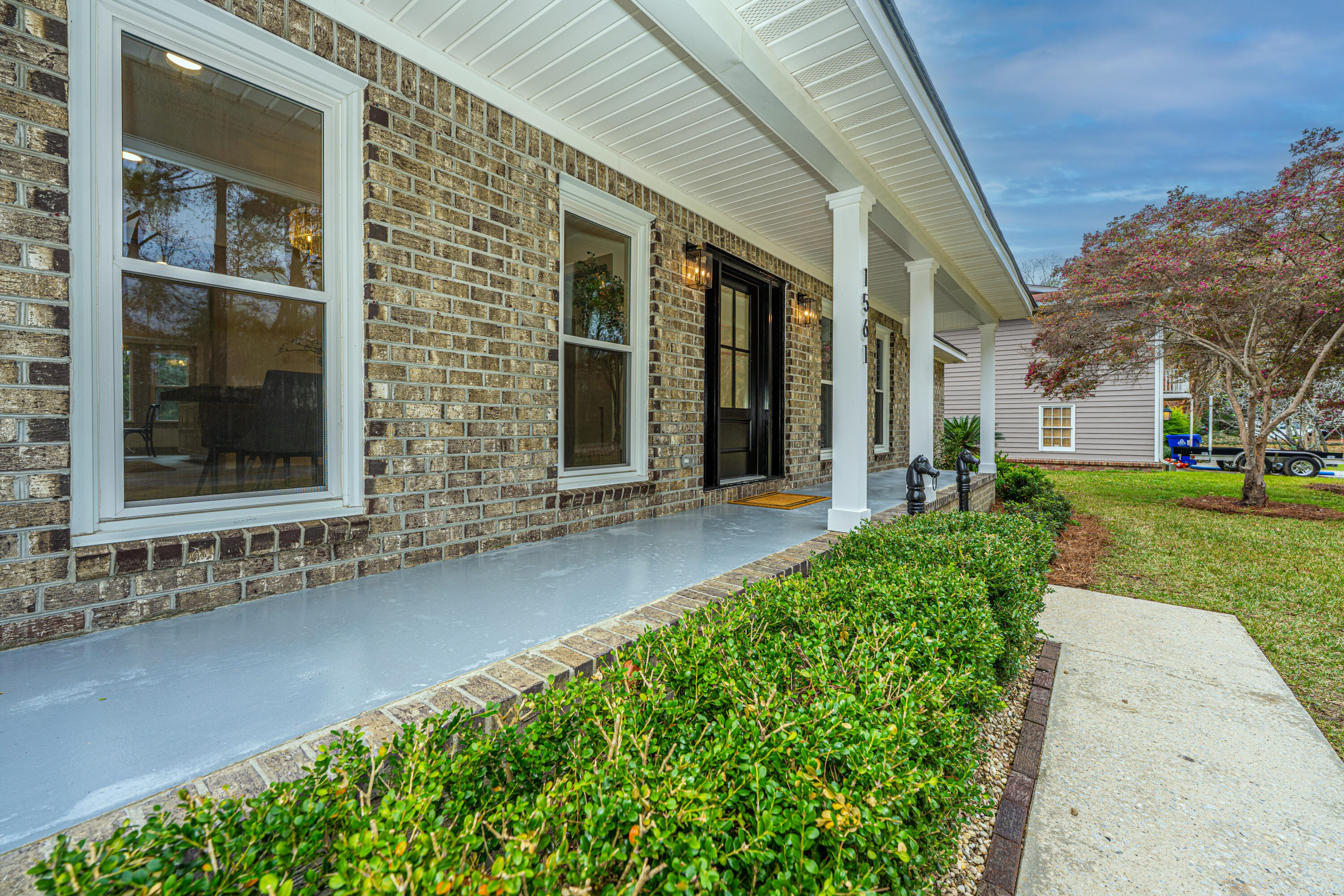 1561 Montclair Street