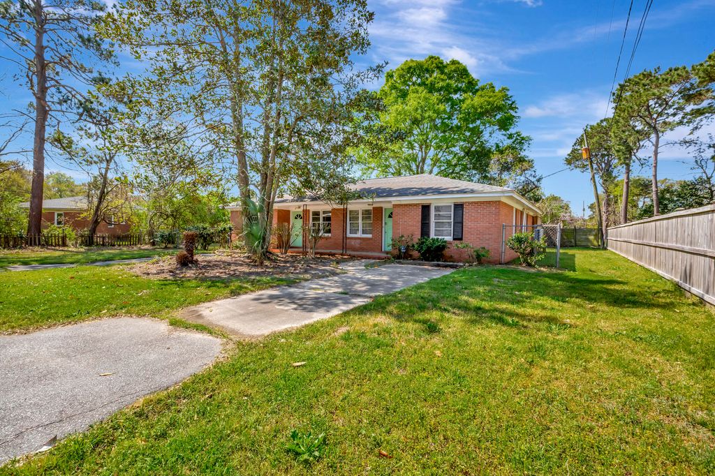 Photo of 767 Bermuda Street, Charleston, SC 29412 (MLS # 26007971)