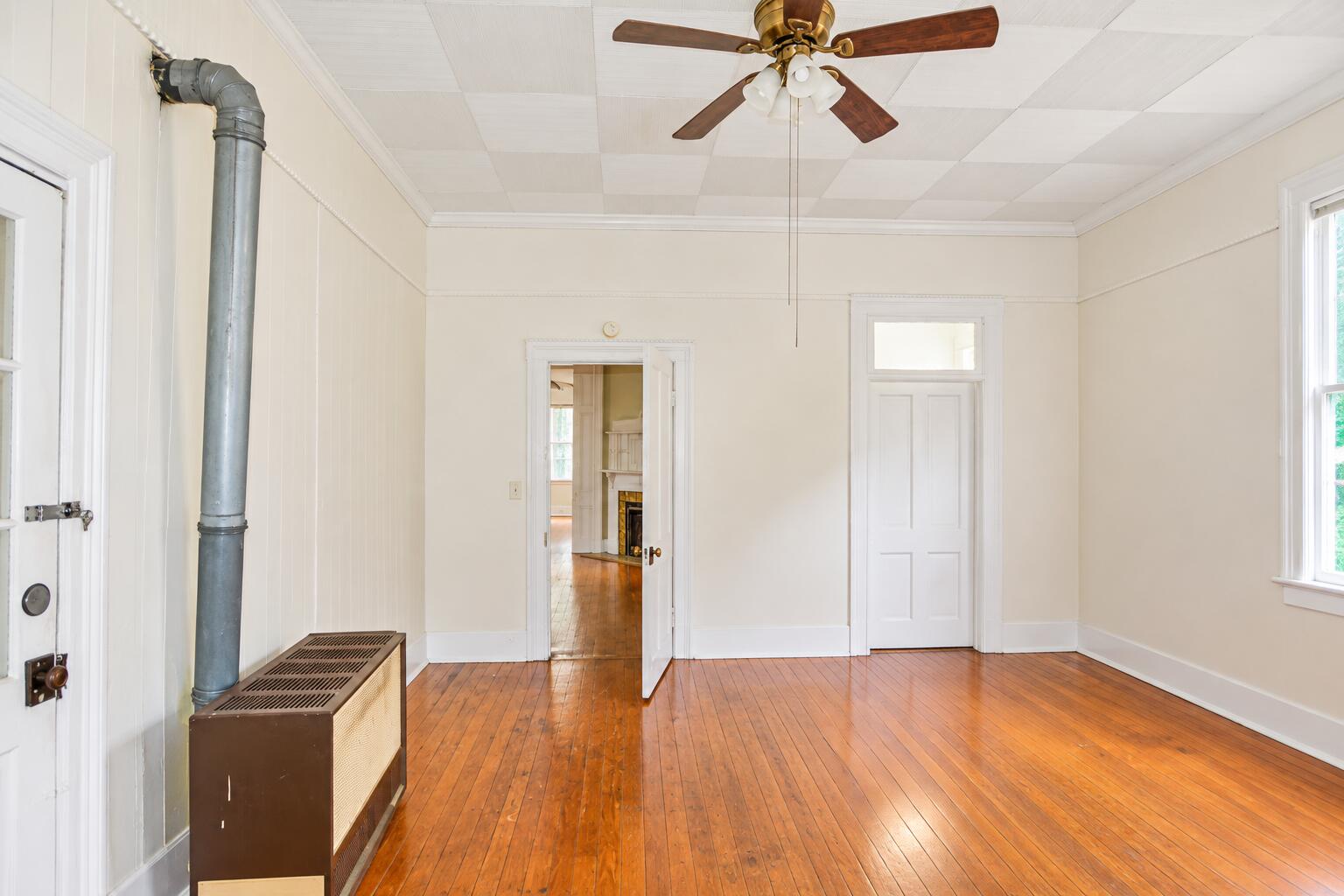 7 Bee Street A