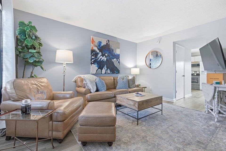 507 Stinson Drive 8d