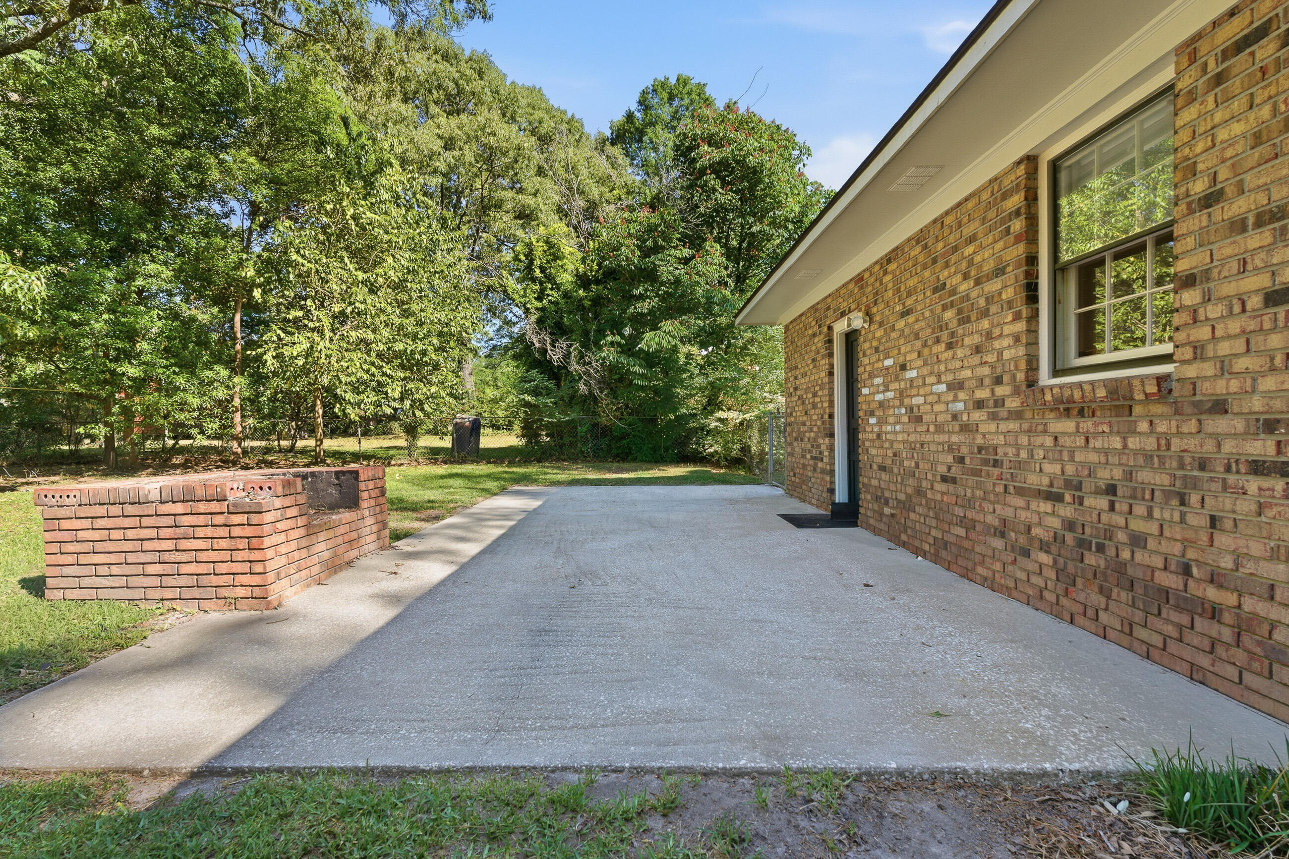 411 Forest Circle